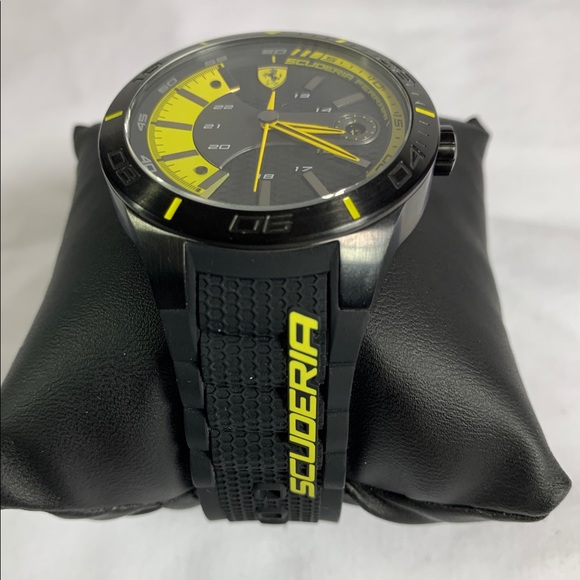 Ferrari Watch Red Rev Evo Chronograph Black/Yellow - Picture 7 of 13